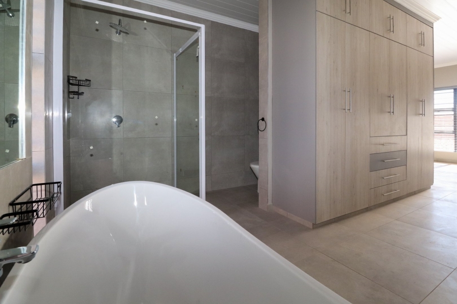 To Let 3 Bedroom Property for Rent in Flamwood North West